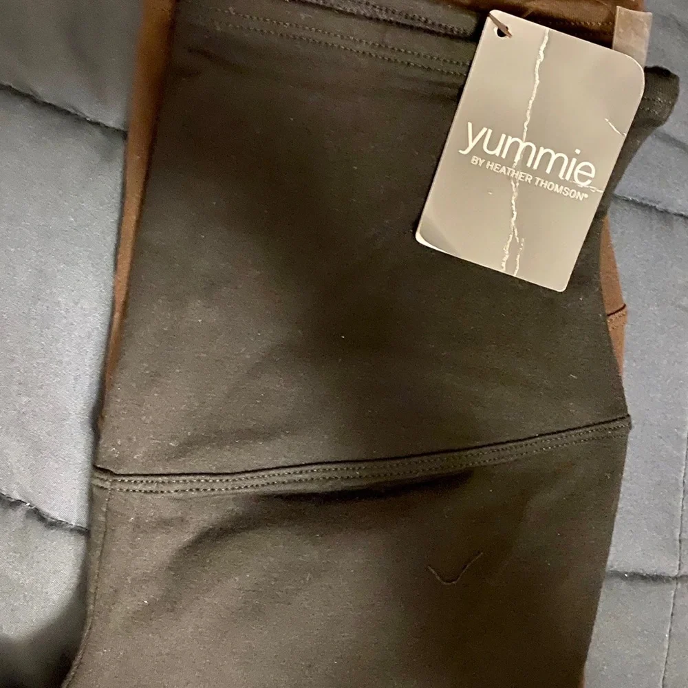 2 Pair Yummie Heather Thomson Cotton Leggings 1 Black & 1 Brown Size XS